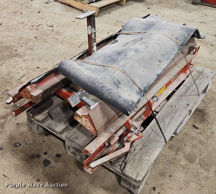 image for item EO4964 HTC 1800 tailgate conveyor