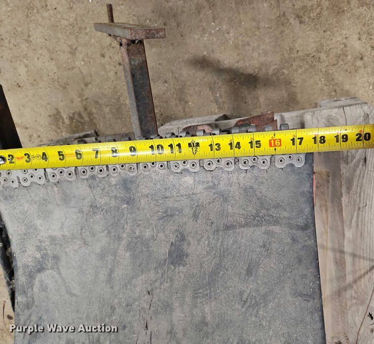 image for item EO4964 HTC 1800 tailgate conveyor