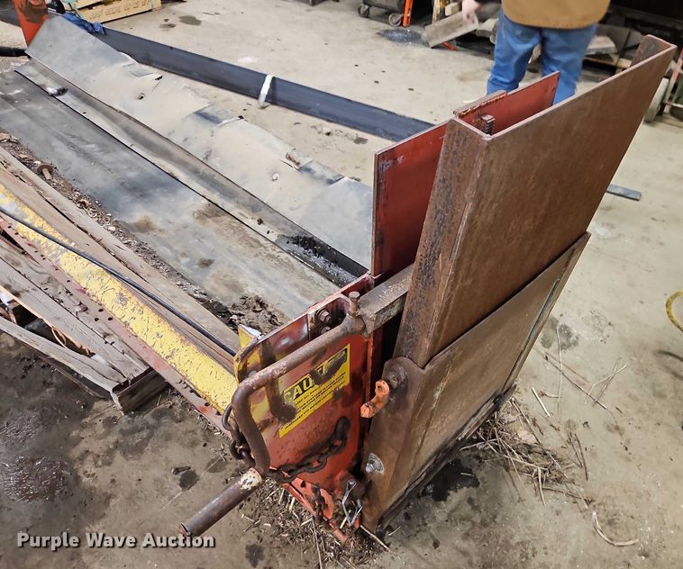 image for item EO4964 HTC 1800 tailgate conveyor