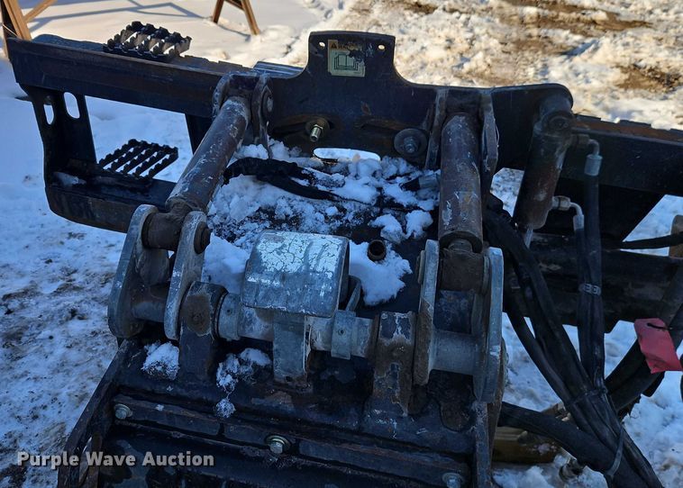 image for item EO4965 Caterpillar PC305B skid steer cold planer