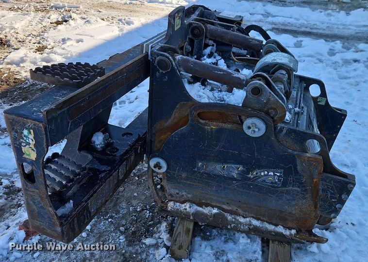 image for item EO4965 Caterpillar PC305B skid steer cold planer