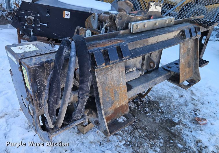 image for item EO4965 Caterpillar PC305B skid steer cold planer