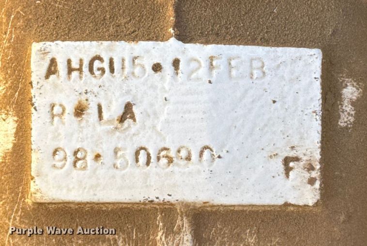 image for item EP2837 1998 International 4900 digger derrick truck