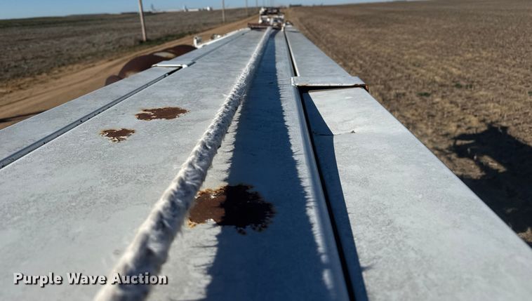 image for item EP2837 1998 International 4900 digger derrick truck