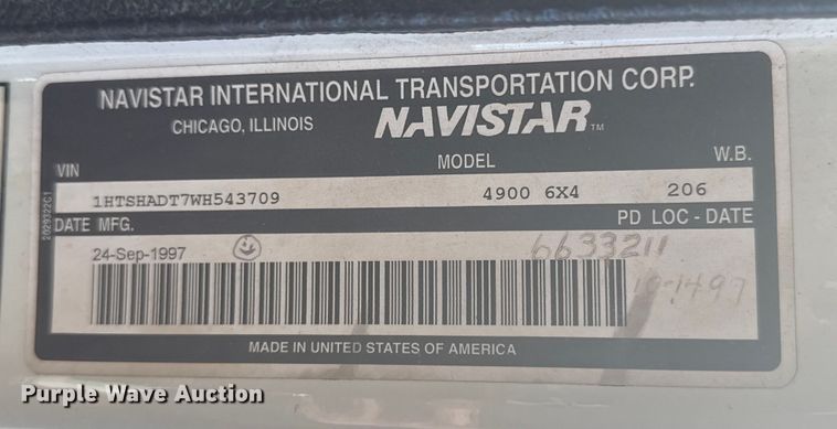 image for item EP2837 1998 International 4900 digger derrick truck