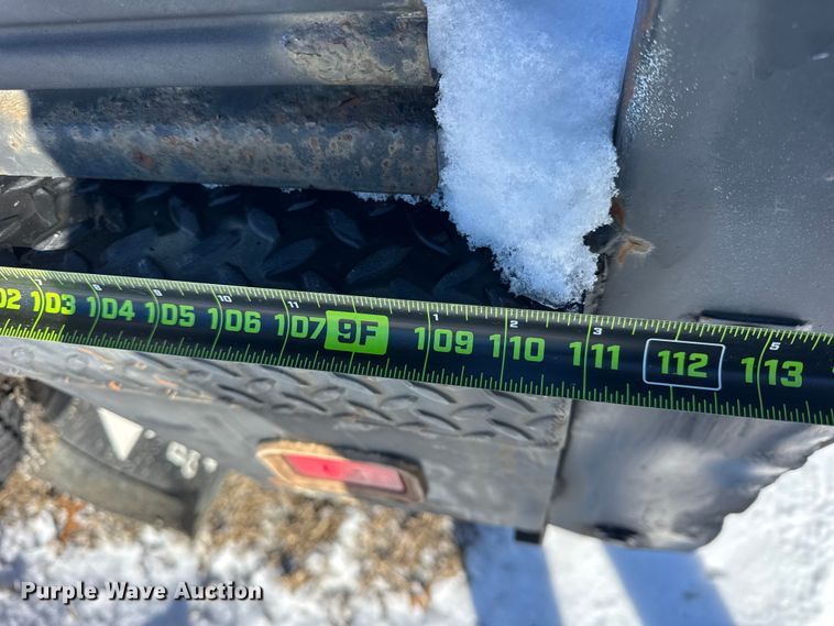 image for item ER0397 2005 Ford F450 Super Duty XL Crew Cab flatbed pickup truck