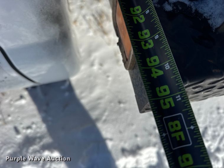 image for item ER0397 2005 Ford F450 Super Duty XL Crew Cab flatbed pickup truck