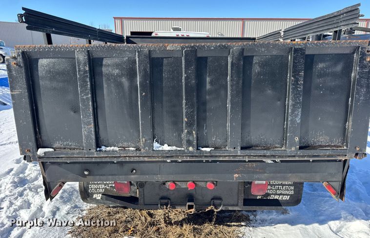 image for item ER0397 2005 Ford F450 Super Duty XL Crew Cab flatbed pickup truck