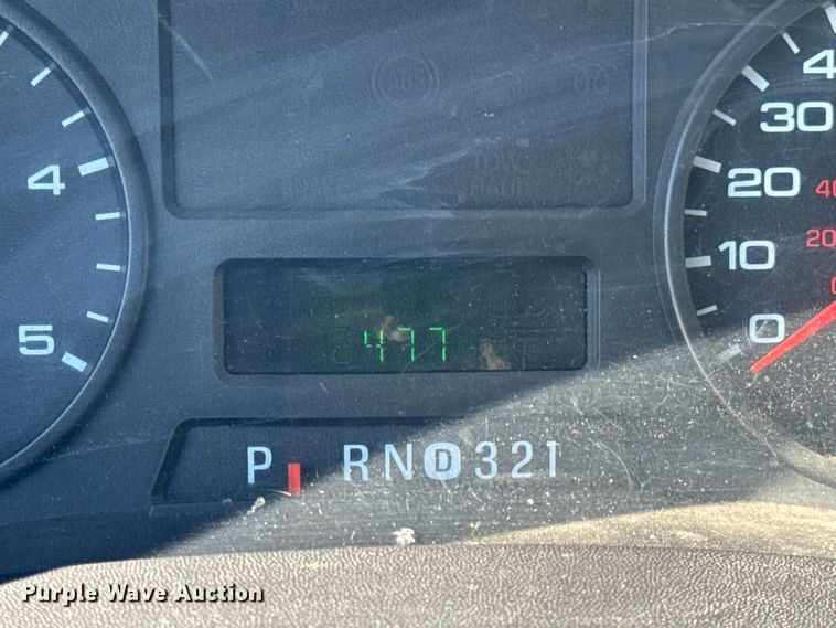 image for item ER0397 2005 Ford F450 Super Duty XL Crew Cab flatbed pickup truck