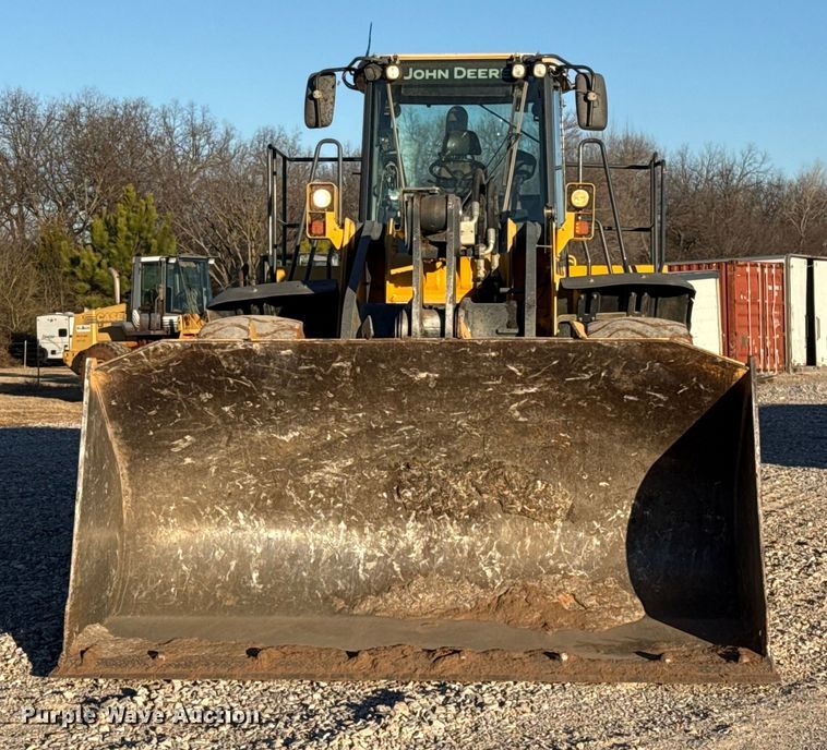 image for item ES5696 2014 John Deere 824K wheel loader