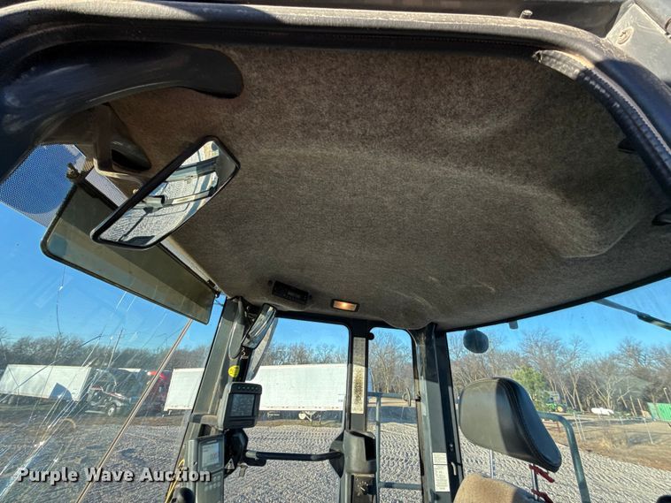 image for item ES5696 2014 John Deere 824K wheel loader