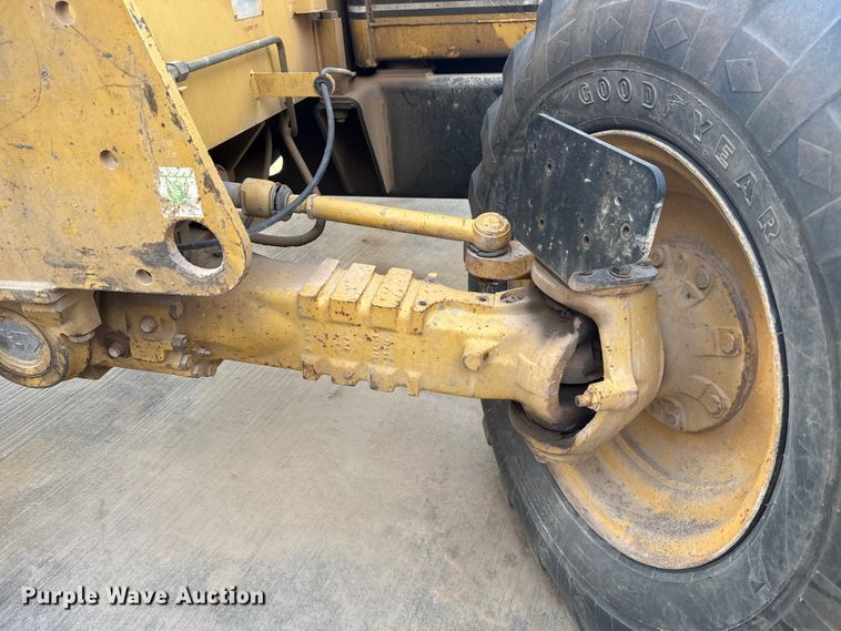 image for item ES5709 1997 Caterpillar TH63 telehandler