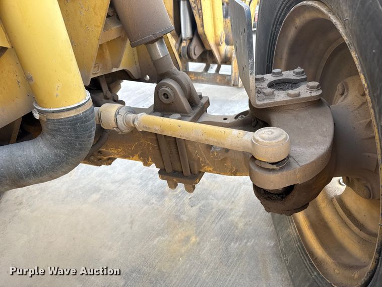 image for item ES5709 1997 Caterpillar TH63 telehandler