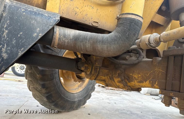 image for item ES5709 1997 Caterpillar TH63 telehandler