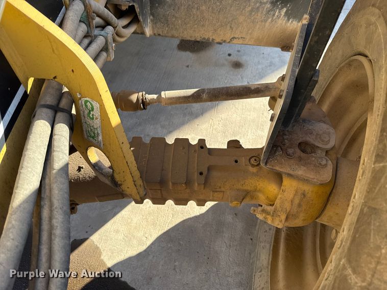 image for item ES5709 1997 Caterpillar TH63 telehandler