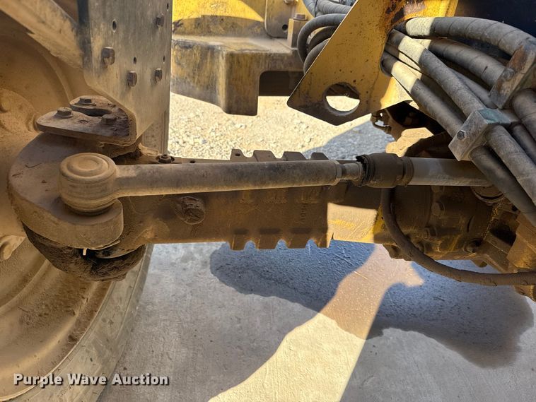 image for item ES5709 1997 Caterpillar TH63 telehandler