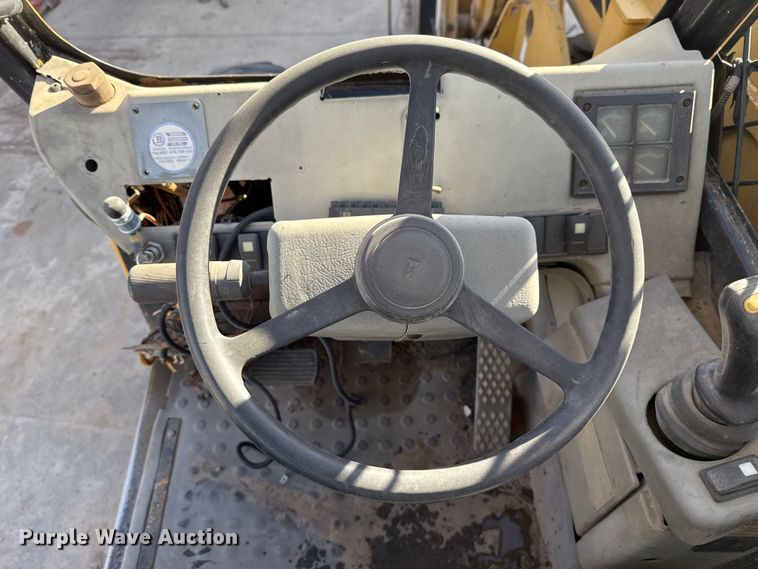 image for item ES5709 1997 Caterpillar TH63 telehandler