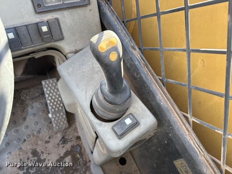 image for item ES5709 1997 Caterpillar TH63 telehandler