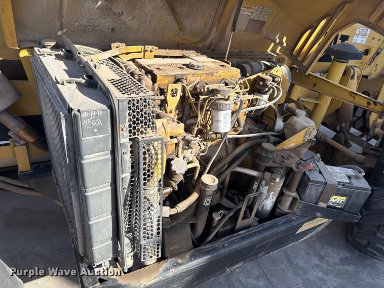 image for item ES5709 1997 Caterpillar TH63 telehandler