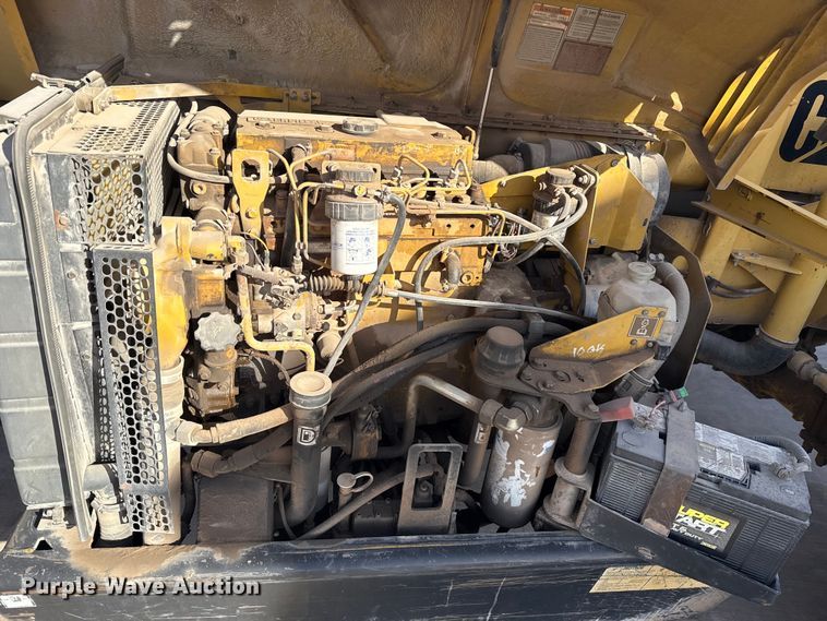 image for item ES5709 1997 Caterpillar TH63 telehandler