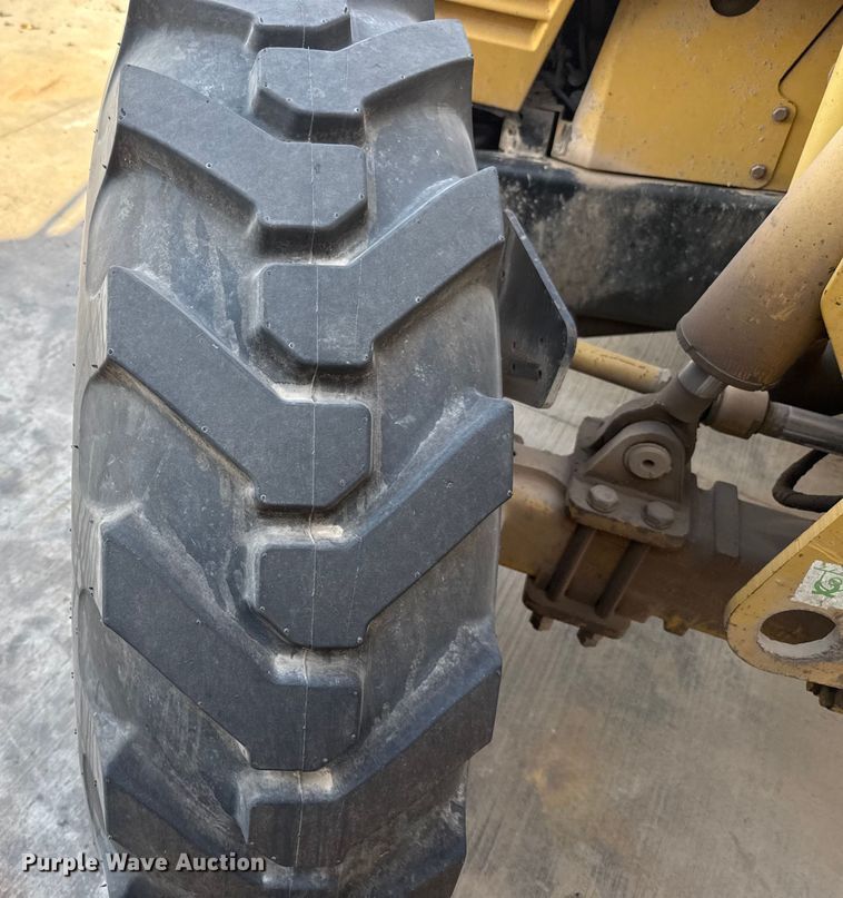 image for item ES5709 1997 Caterpillar TH63 telehandler