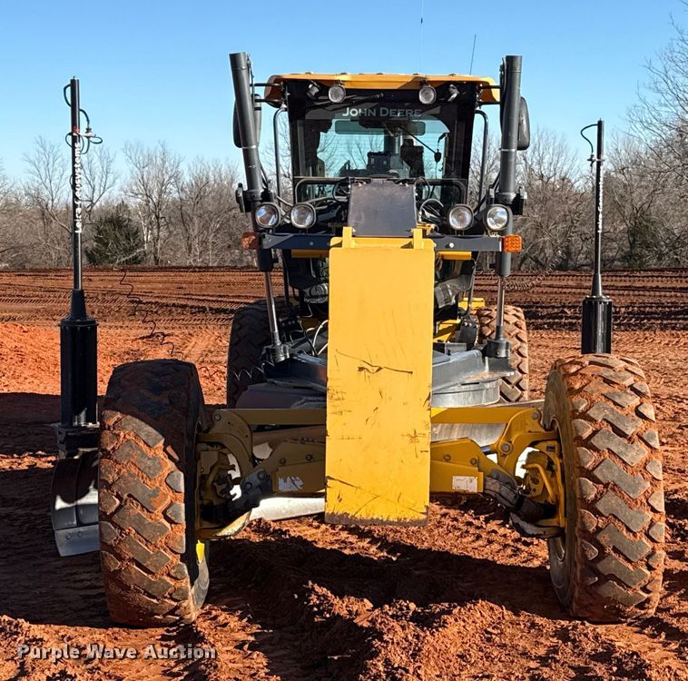 image for item ES5722 2019 John Deere 872GP motor grader