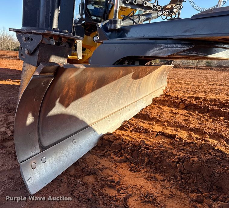 image for item ES5722 2019 John Deere 872GP motor grader