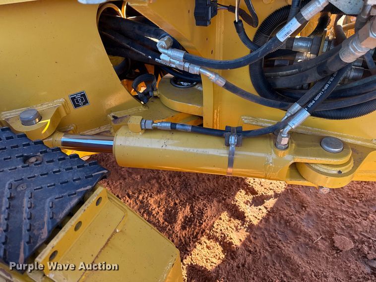 image for item ES5722 2019 John Deere 872GP motor grader