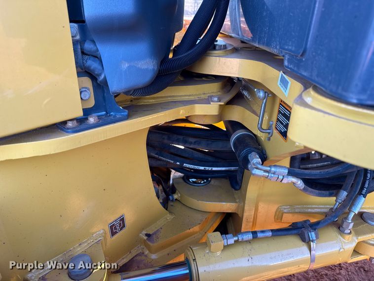 image for item ES5722 2019 John Deere 872GP motor grader