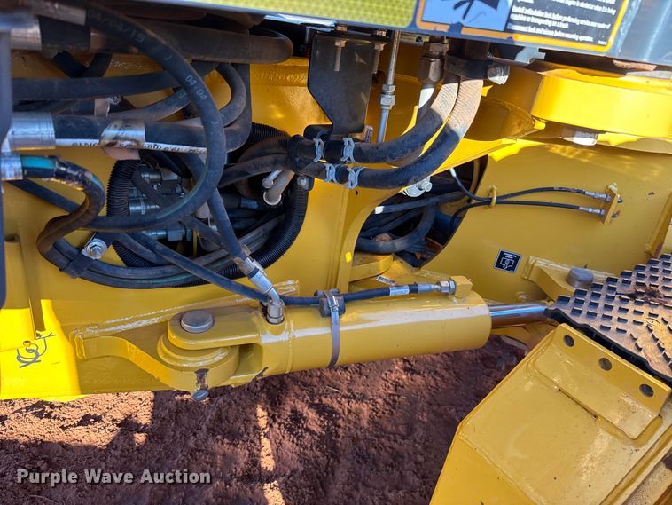 image for item ES5722 2019 John Deere 872GP motor grader