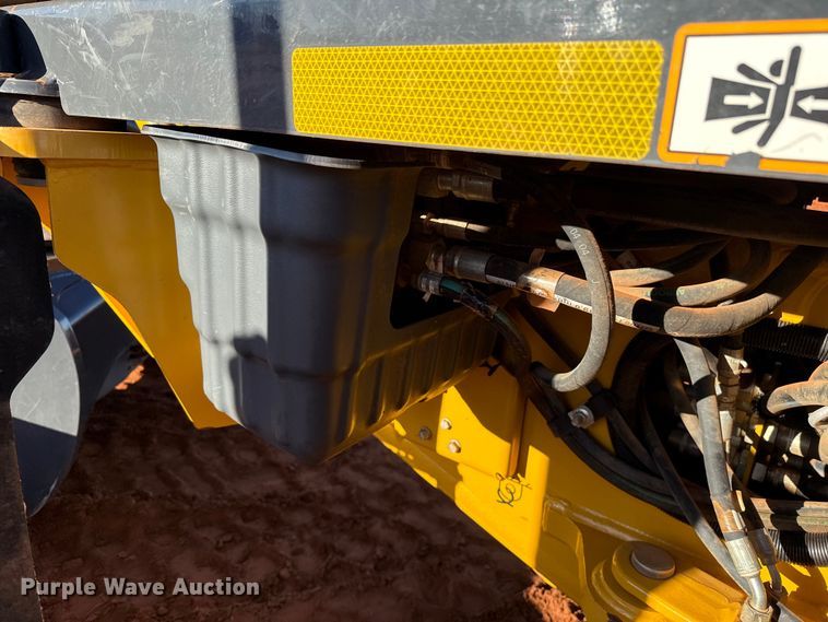 image for item ES5722 2019 John Deere 872GP motor grader