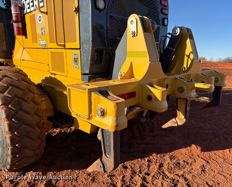 image for item ES5722 2019 John Deere 872GP motor grader