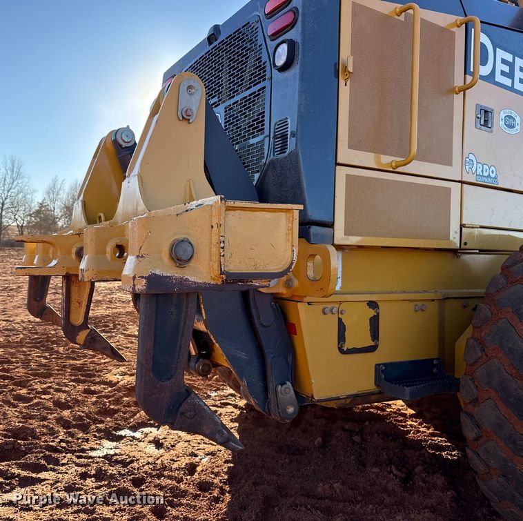 image for item ES5722 2019 John Deere 872GP motor grader