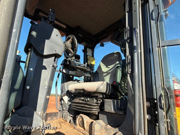 image for item ES5722 2019 John Deere 872GP motor grader