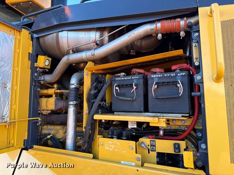 image for item ES5722 2019 John Deere 872GP motor grader