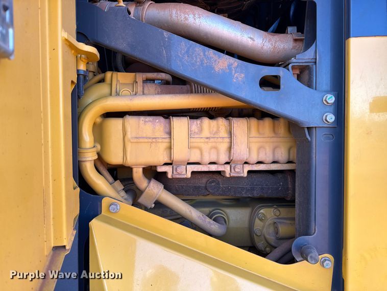 image for item ES5722 2019 John Deere 872GP motor grader