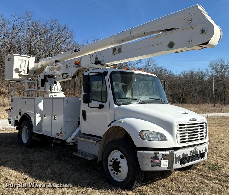 image for item ES5724 2019 Freightliner M2106 bucket truck