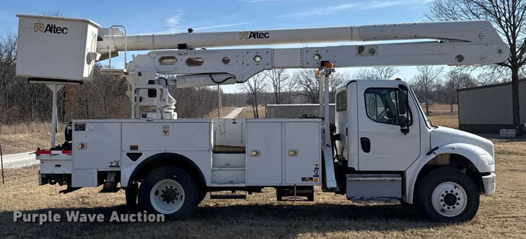 image for item ES5724 2019 Freightliner M2106 bucket truck