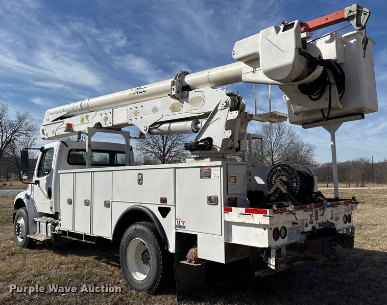 image for item ES5724 2019 Freightliner M2106 bucket truck