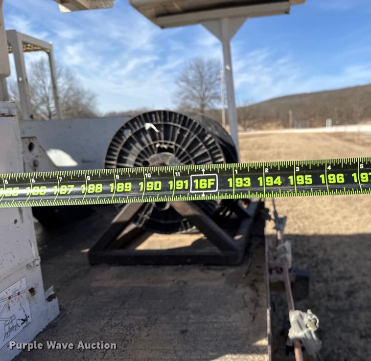 image for item ES5724 2019 Freightliner M2106 bucket truck