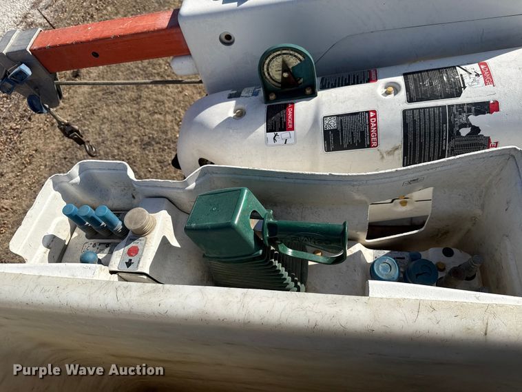 image for item ES5724 2019 Freightliner M2106 bucket truck