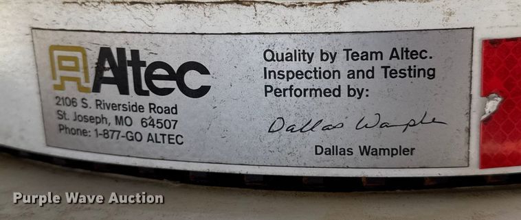 image for item ES5724 2019 Freightliner M2106 bucket truck