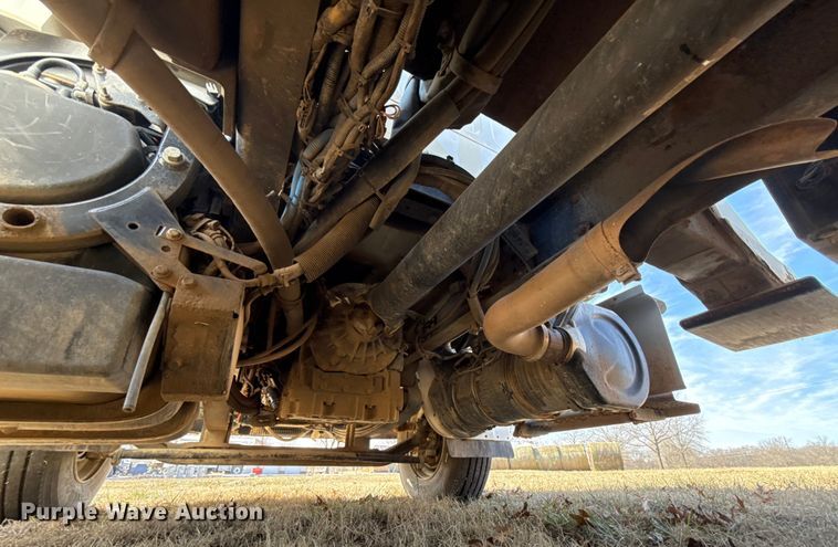 image for item ES5724 2019 Freightliner M2106 bucket truck