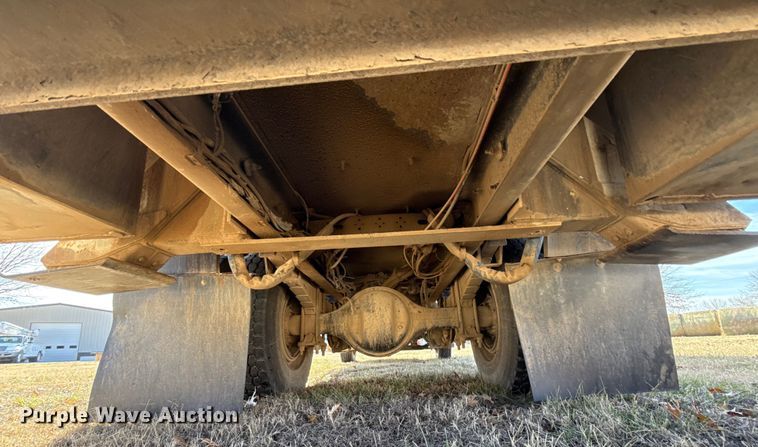 image for item ES5724 2019 Freightliner M2106 bucket truck