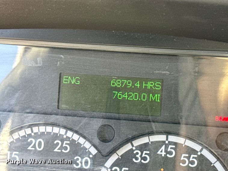 image for item ES5724 2019 Freightliner M2106 bucket truck