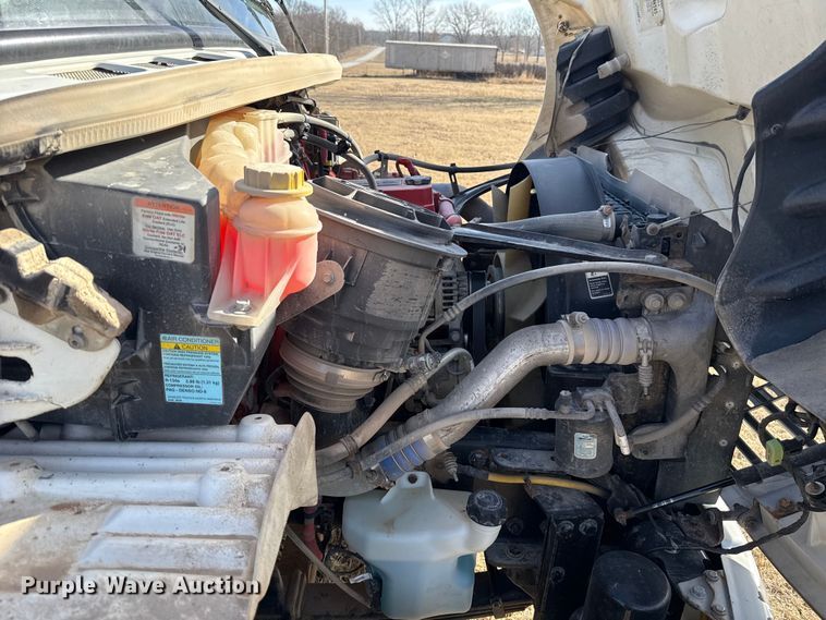 image for item ES5724 2019 Freightliner M2106 bucket truck