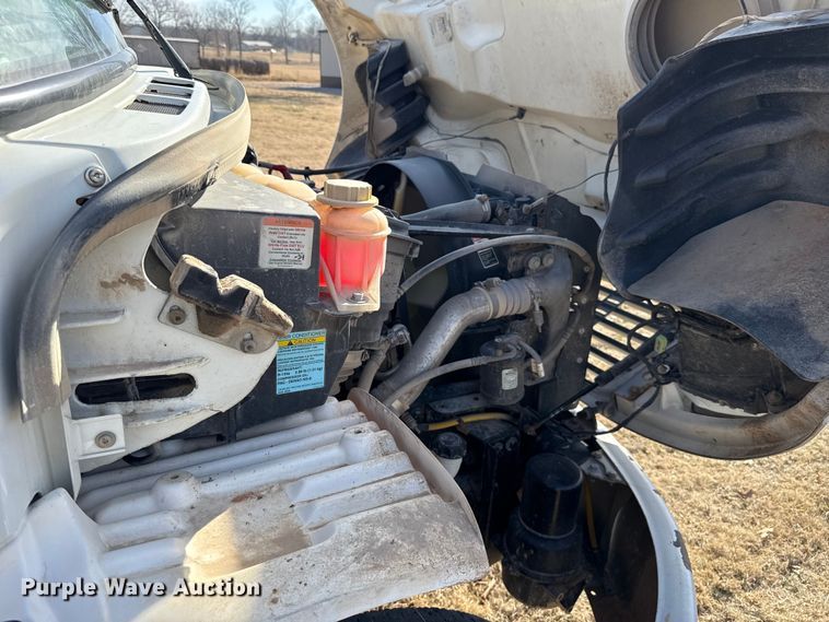 image for item ES5724 2019 Freightliner M2106 bucket truck