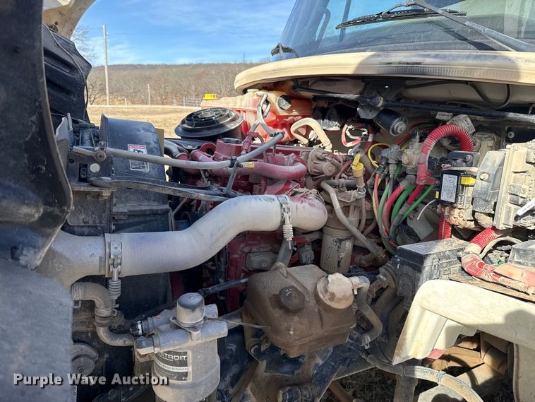 image for item ES5724 2019 Freightliner M2106 bucket truck