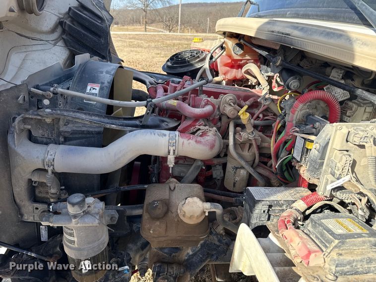 image for item ES5724 2019 Freightliner M2106 bucket truck