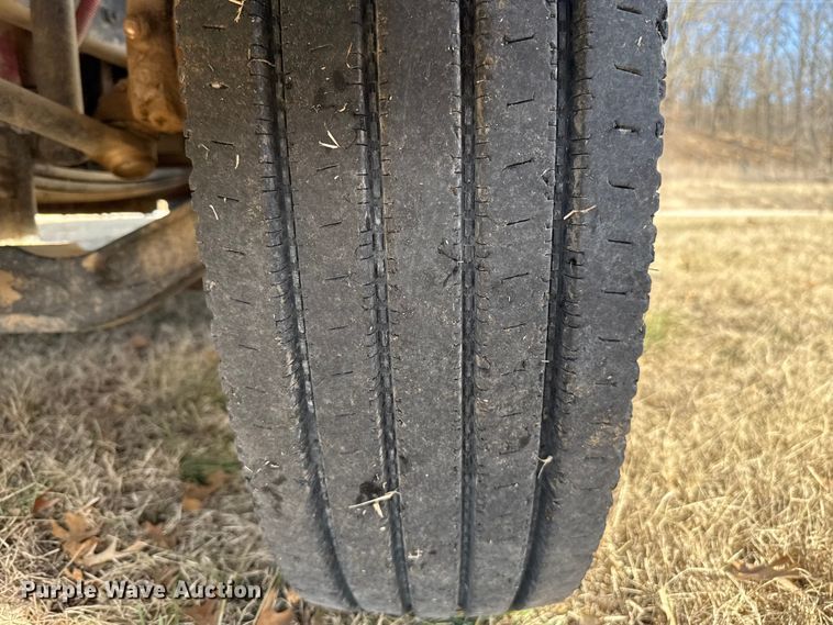 image for item ES5724 2019 Freightliner M2106 bucket truck